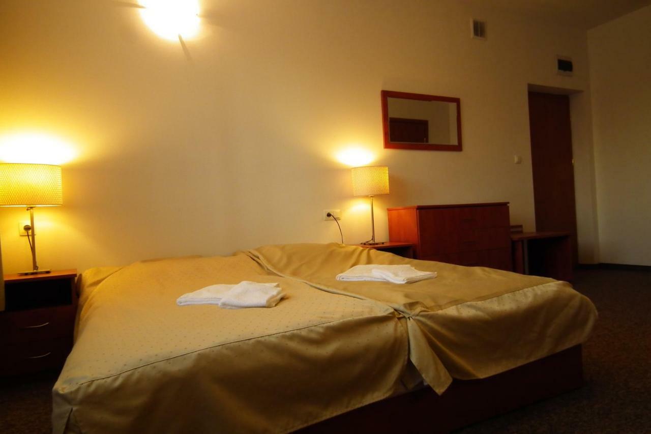 Hotelik Gold Рашин Экстерьер фото